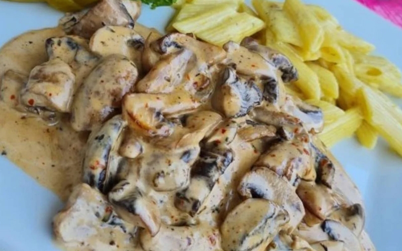 Kremalı Mantarlı Tavuk