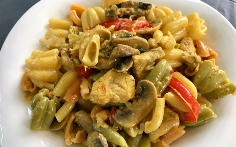 Kremalı Mantarlı Tavuklu Makarna